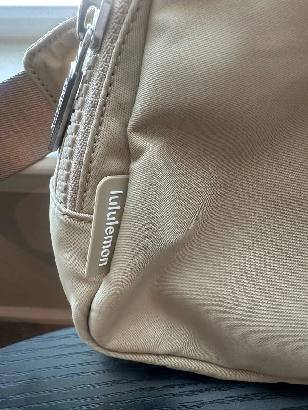 Lululemon Downtown Tan/ Silver Crossbody Everywhere Belt Bag 1L